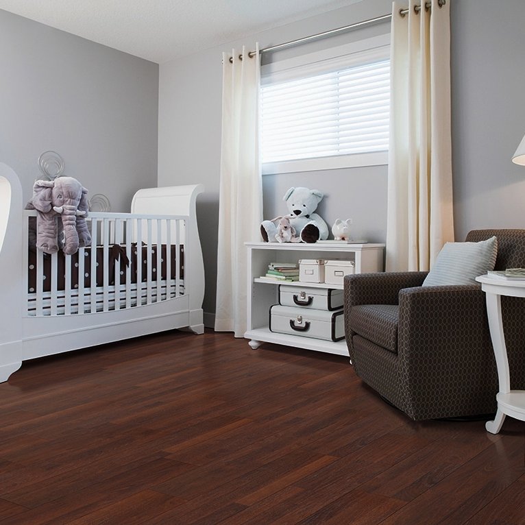 Laminate flooring in a nursery by revwood